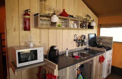 Enumatil Cabin | Cozy Safari Tent Retreat in the Dutch Countryside