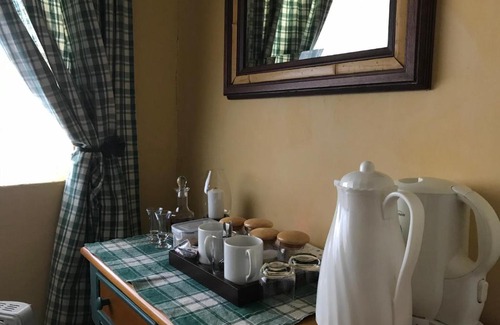 Lady Grey House | Family-Friendly Comfrey Cottage: 4-Star Stay with Kitchen