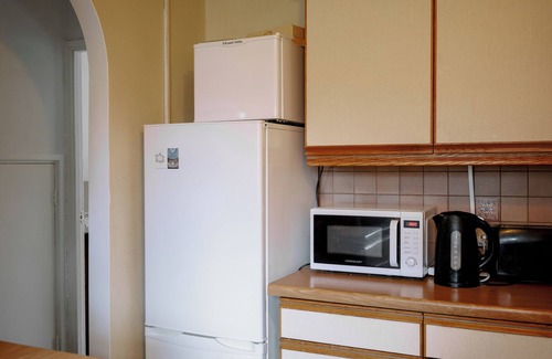 Wood Street Apartment | Comfy 1-Bed Flat Near Hospital & Station