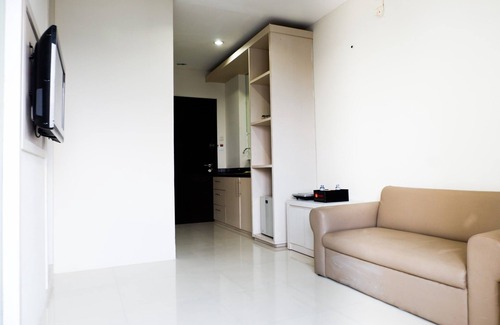Surabaya Apartment | Cozy Twin Tower Apartment with Pool and Breakfast