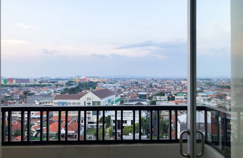 Surabaya Apartment | Cozy Twin Tower Apartment with Pool and Breakfast