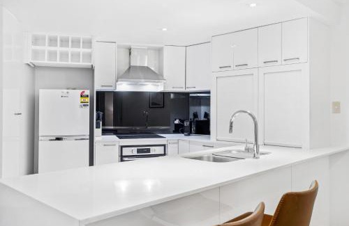 Spring Hill Apartment | Cozy 2-Bed Retreat with Pool and Secure Parking