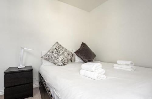 Bonnington House | Cozy 2 Bedroom Apartment Steps from Edinburgh City Centre