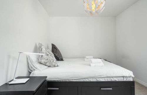 Bonnington House | Cozy 2 Bedroom Apartment Steps from Edinburgh City Centre