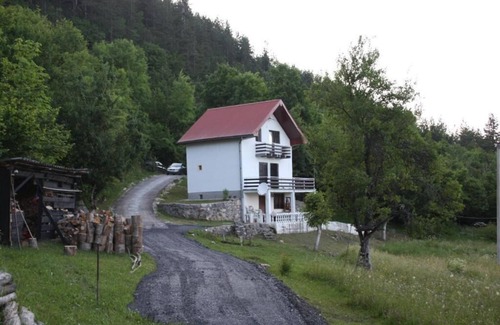 Montenegro Apartment | Cozy 2-BR Apartment near Tara Bridge with Breakfast Included