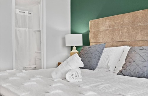 Milwood Apartment | Cozy 2BD Apartment with King Bed in Cedar Park