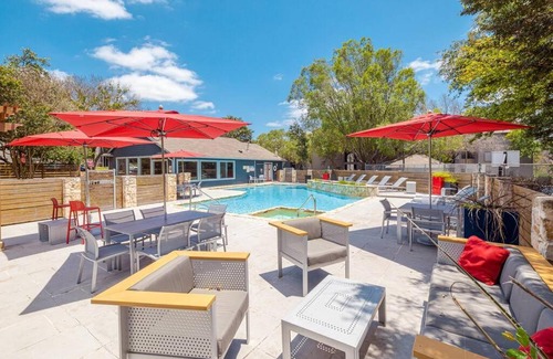 Milwood Apartment | Cozy 2BD Apartment with King Bed in Cedar Park