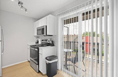 Milwood Apartment | Cozy 2BD Apartment with King Bed in Cedar Park