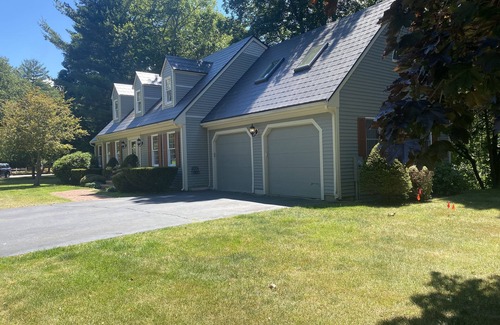 Beverly House | Cozy 4 Bedroom Home Near Downtown and Beautiful Beaches