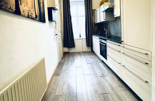Ottakring Apartment | Comfy 4BR 10 Min Transport to Stadthalle