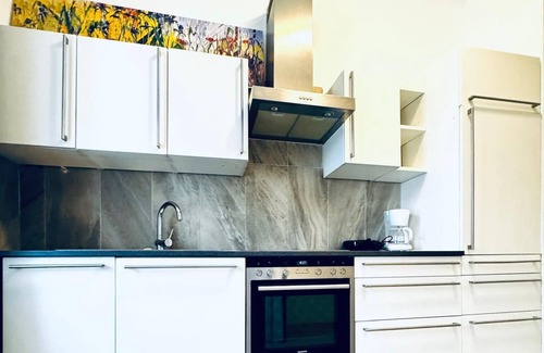 Ottakring Apartment | Comfy 4BR 10 Min Transport to Stadthalle