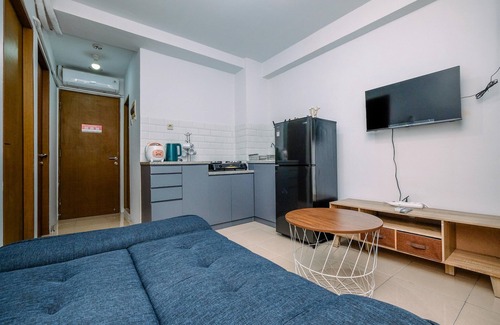 Kayu Putih Apartment | Cozy 2Br Tifolia Apartment with Pool & Breakfast in Rawamangun