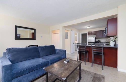 New Britain Apartment | Welcoming Private Suites with Kitchen & Breakfast in CT