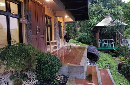 Tagaytay Cabin | Cozy Suite with Kitchen and Inviting Gazebos Await You