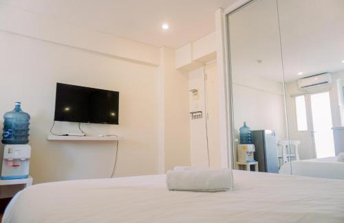 Kebagusan Apartment | Modern Studio Retreat at Kebagusan City Apartment