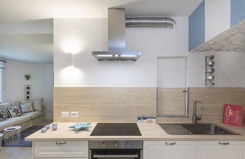 Camogli Apartment | Cozy Retreat in Camogli with Breakfast & Family Amenities
