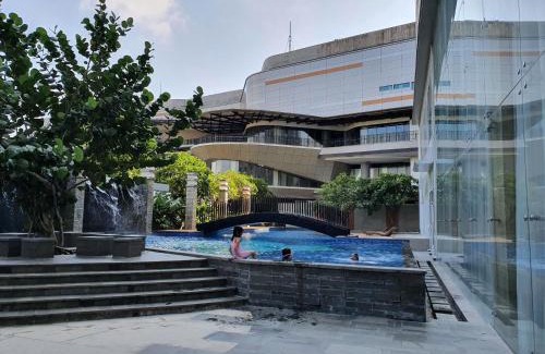 Surabaya Apartment | Relaxing Getaway at Grand Sungkon Lagoon Apartment