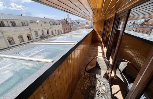 Chugureti Apartment | Cozy Loft Apartment in Historic Building with Pool & Spa