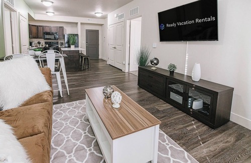 Orem Apartment | Cozy BYU | UVU Apartment with King Beds & Fast Wi-Fi