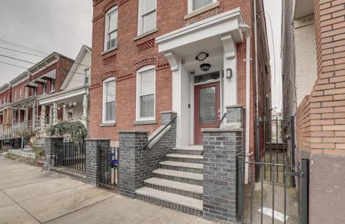 Constable Hook House | Cozy Bayonne Townhome Near NYC Attractions for Families