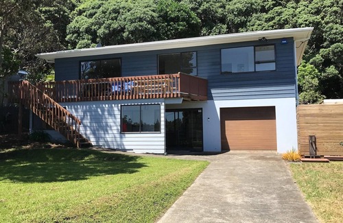 Piha House | Inviting Beachfront Family Bach with Pool & Ocean View