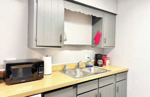 Aurora Apartment | Relaxing Getaway with Comfy Beds and Raging Waves Park