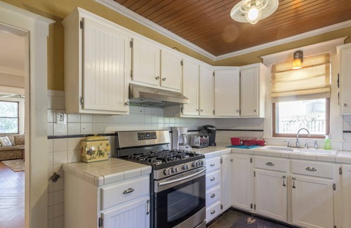 Wilmington House | Cozy Downtown Cottage with Pool & Pet-Friendly Comfort