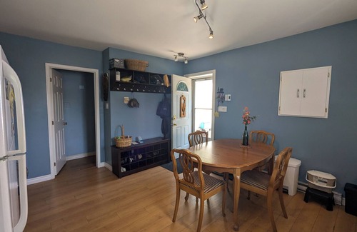 Downtown Gatineau House | Comfy by the 3 Rivers Pointe-Gatineau 3-4 month Rental Nov20-March31 OwnerInSun