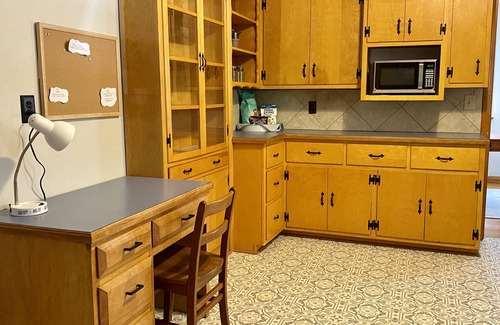 Owensboro House | Cozy Carmel Cottage: Centrally Located & Family-Friendly