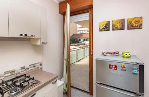 Parella Apartment | Cozy Apartment Near Metro with High Guest Ratings