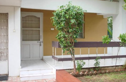 Vadodara House | Inviting Bungalow with Spa, Kitchen & Hot Tub for All Travelers