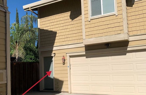 Tracy Apartment | Cozy Studio Retreat with Breakfast in Quiet Tracy Area