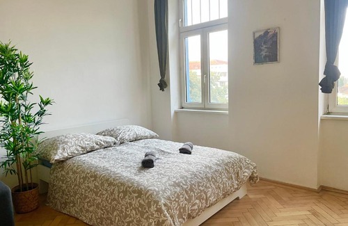 Dobling Apartment | Cozy Flat Steps from Metro Station - Family Friendly Stay
