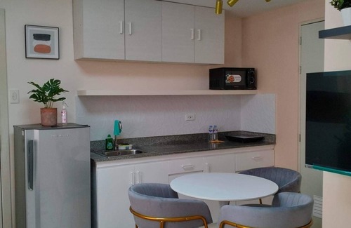 Las Pinas Condo | Cozy 1BR Getaway with Pool, Ocean View & Wifi Access