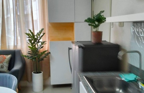 Las Pinas Condo | Cozy 1BR Getaway with Pool, Ocean View & Wifi Access
