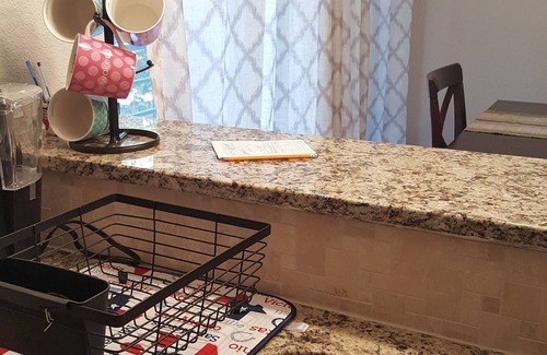 Cherry Creek Commercial Condo | Cozy Fully Remodeled Condo with Pool and Lake View