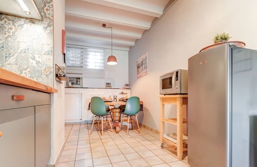 Ubachsberg House | Comfy Holiday Home in Voerendaal with Garden