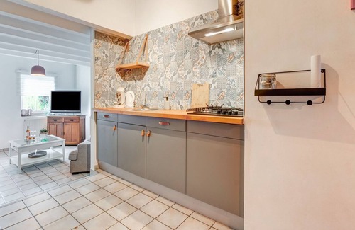 Ubachsberg House | Comfy Holiday Home in Voerendaal with Garden