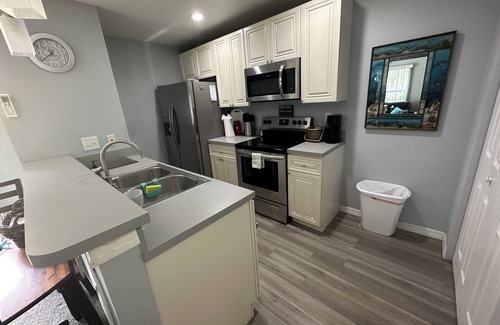 East County Civic Group House | Comfy Home Away from Home