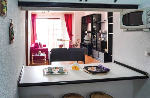 Los Cristianos Apartment | Top-Rated Comfy House in Los Cristianos with Spa & Breakfast