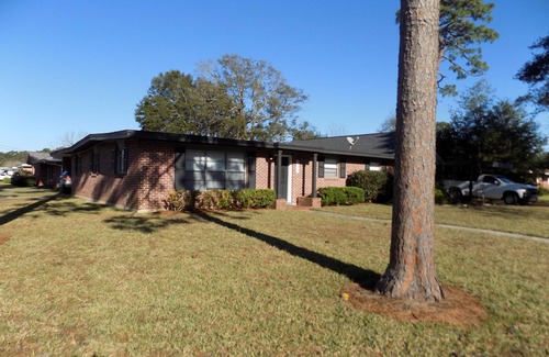 Northeast Pensacola House | Cozy Retreat Near Airport with Pet-Friendly Amenities