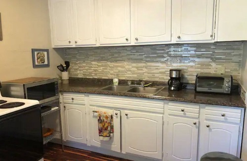 Tallahassee House | Cozy Stay with Convenient Parking, Perfect for Families