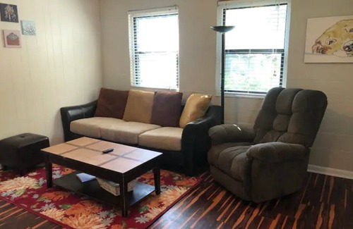Tallahassee House | Cozy Stay with Convenient Parking, Perfect for Families