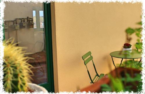 Crotone House | Welcoming Home in Crotone with Fenced Garden for Families