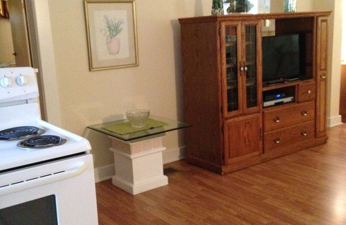 DeLand Apartment | Inviting Retreat: Cozy King Room with Ocean View & Porch