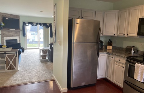 Laconia Condo | Ideal Lake Condo with Pool, Beach Access & 10/10 Guest Rating