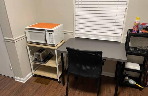 Near Eastside Apartment | Cozy Mini-Apartment Near Downtown with Private Amenities
