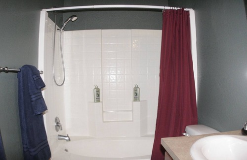Terrebonne Apartment | Comfy n Cozy Hideaway that is great for Smith Rock enthusiast just 5 miles away!