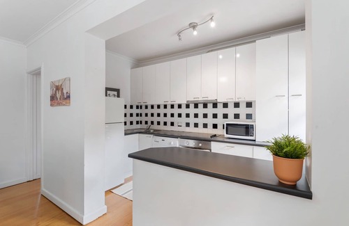 Travancore Apartment | Cozy One-Bedroom Retreat Near City and Airport
