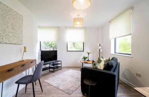 Taunton Apartment | Cozy One Bedroom Retreat with Free Parking & Kid-Friendly